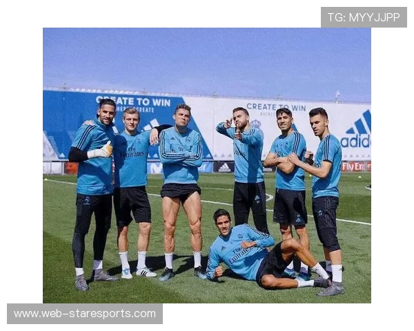 足球球星踢球特点解析 技术风格与场上表现的多样化差异