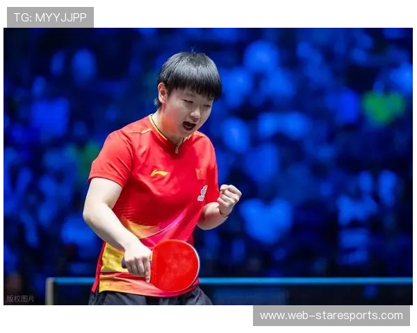 项链加持下的足球球星如何在赛场内外展现独特个性与非凡魅力